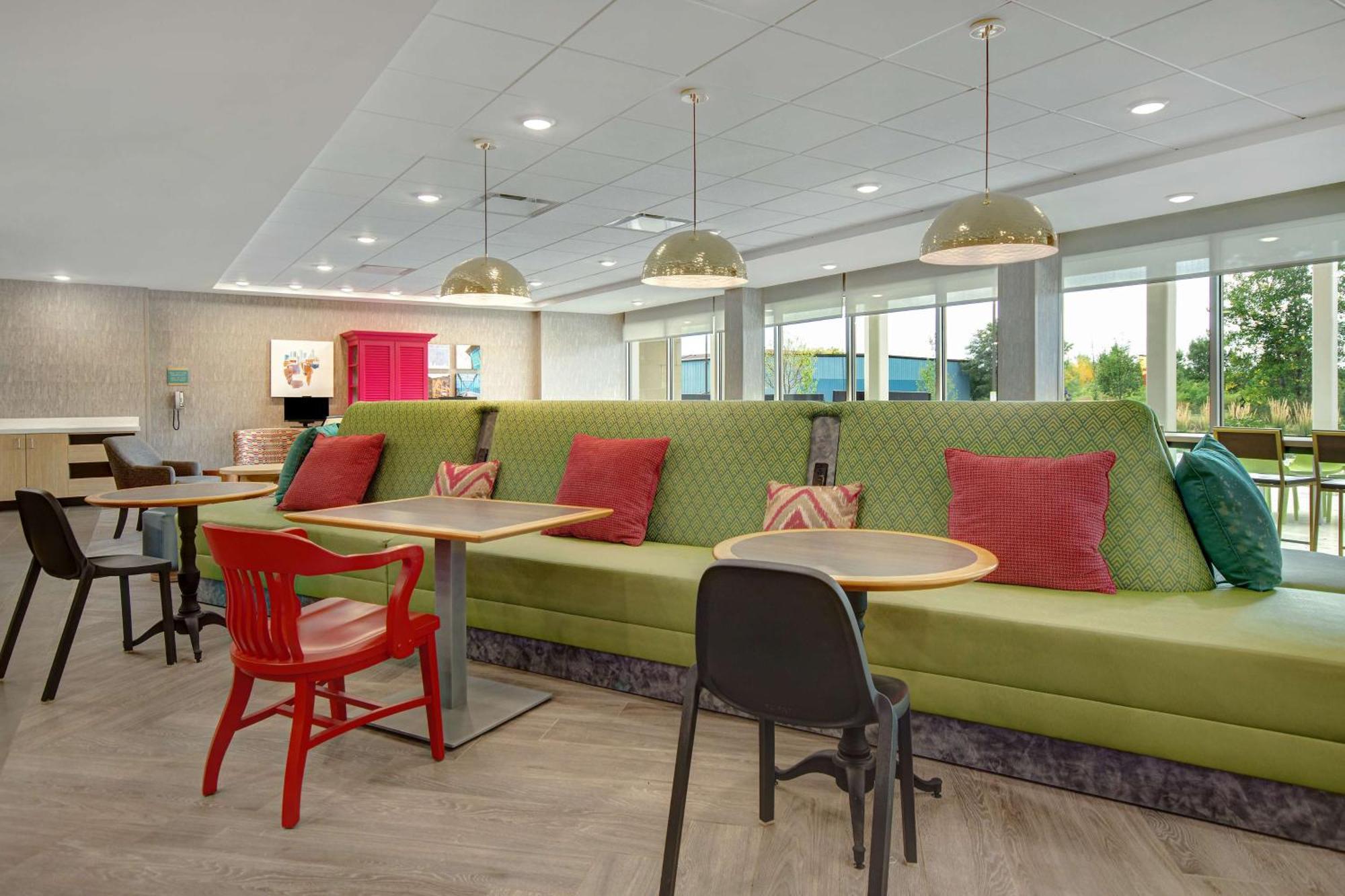 Home2 Suites By Hilton Grand Rapids Airport Kentwood Exterior foto