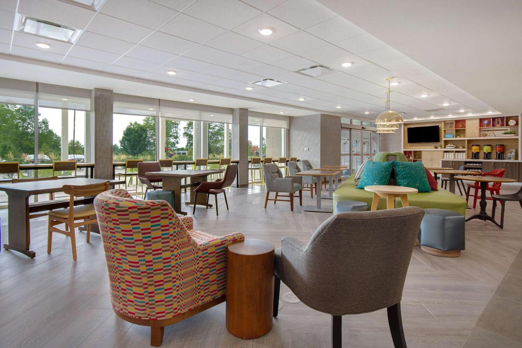 Home2 Suites By Hilton Grand Rapids Airport Kentwood Exterior foto